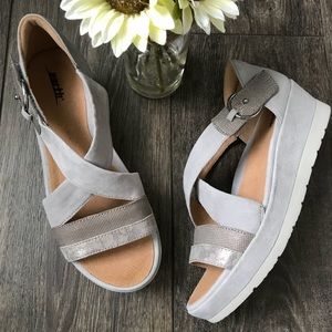 earth shoes hibiscus
